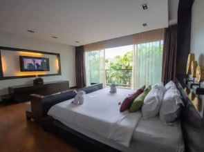 Peach Blossom Resort & Pool Villa