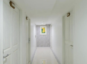 Sabai Sathorn Service Apartment