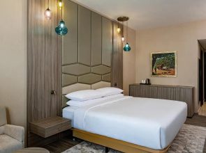 Four Points by Sheraton Production City, Dubai