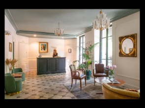 Hotel de la Porte Dorée