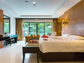 Horizon Karon Beach Resort & Spa