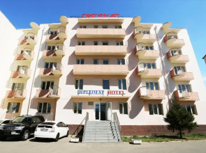 Hotel Diplomat