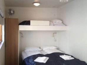 Gallery Central Guesthouse