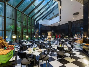 Отель The Garden Hotel Guangzhou