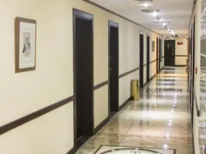 Отель Knight Armour Hotel