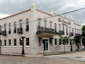 The Don Vicente De Ybor Historic Inn