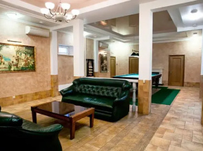 Tri Sosny Hotel