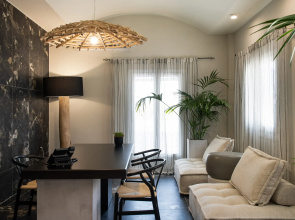 Bios Santorini Vegan - Vegetarian Boutique Hotel 