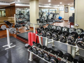 Отель Landmark Summit