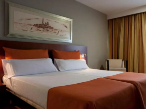 Отель Eurohotel Barcelona Gran Via Fira