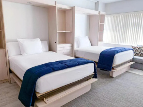 Ocean Front Casablanca Studios with FULL KITCHENS & Beach access By BL Rentals