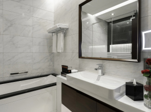 Renaissance Business Bay Hotel