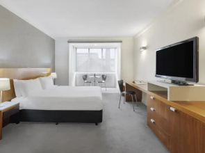 Cosmopolitan Hotel and Apartments