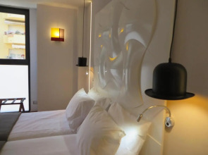 Отель Evenia Rocafort