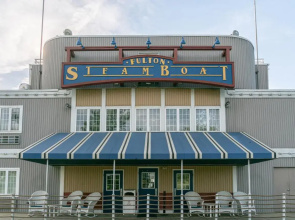 Fulton Steamboat Inn