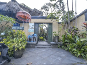Gajah Biru Bungalows Hotel