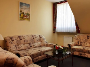 Lipa Hotel Es Etterem