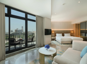 Отель Arabian Park Dubai, an Edge by Rotana Hotel