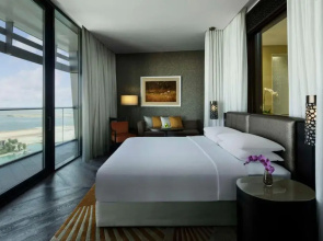 Grand Hyatt Abu Dhabi Hotel And Residences Emirates Pearl