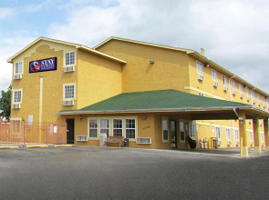 Econo Lodge San Antonio near SeaWorld - Medical Center