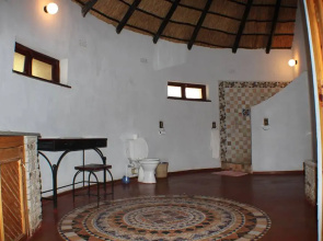 Hippo Creek Lodge