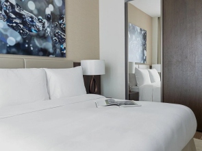 Jumeirah Living Marina Gate