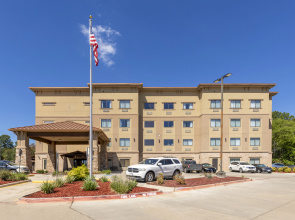 Best Western Plus Classic Inn & Suites