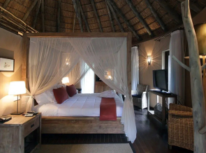 Pululukwa Lodge