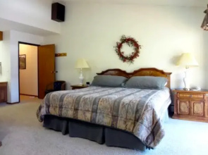 Lagoon  762b 3 Bedroom Townhouse by RedAwning