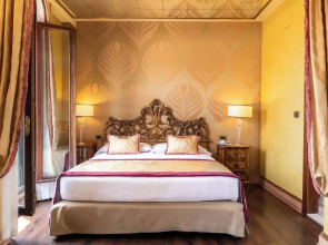 Amadeus Hotel