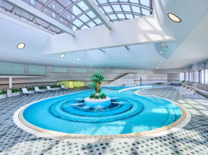 RIHGA Royal Hotel Osaka, Vignette Collection by IHG