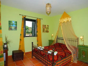 Anatoli Villa