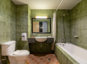 Kata Sea Breeze Resort