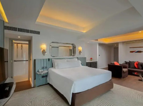 Отель The Boathouse Phuket