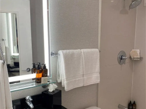 Aura Hotel Times Square