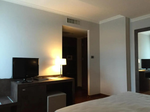 Jet Hotel
