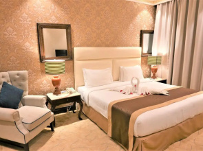 Crystal Plaza Al Majaz Hotel