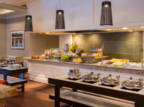 DoubleTree Suites by Hilton Hotel Philadelphia West