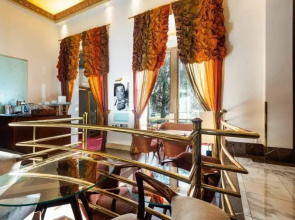 Grand Hotel International