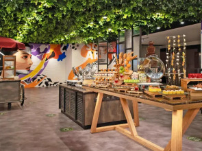 Отель Novotel Bangkok On Siam Square