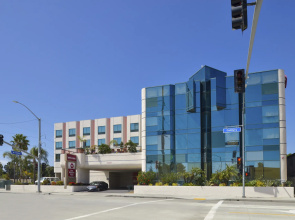 Best Western Plus Suites Hotel - LAX  Airport LA Stadium