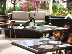 AC Hotel by Marriott Ambassadeur Antibes - Juan Les Pins