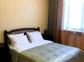 Parallel Hotel