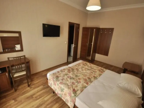 Villa Flora Guest House