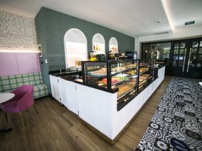 Отель Sailor's Beach Club