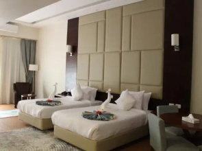 Royal Jewel Al Raml