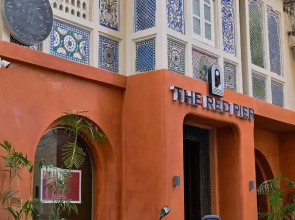 The Red Pier - My Downtown Hotels