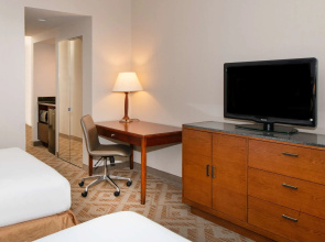 DoubleTree Suites by Hilton Hotel Philadelphia West