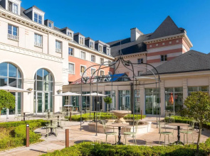 Dream Castle Hotel