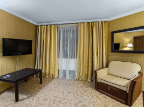 Home Hotel